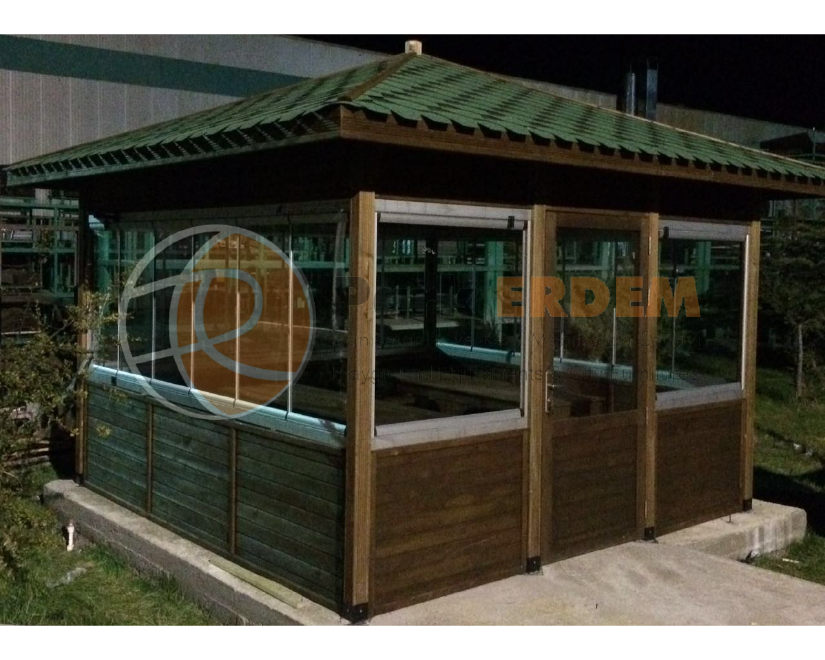 GLAZED SQUARE GAZEBO
